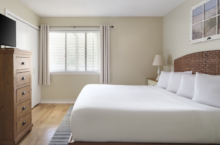 Laural Court Bedroom