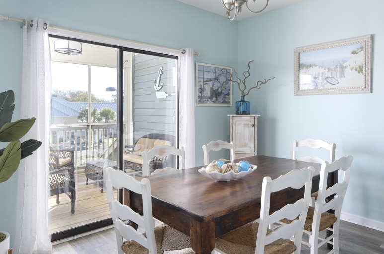 Canterbury Court Dining room and outside porch