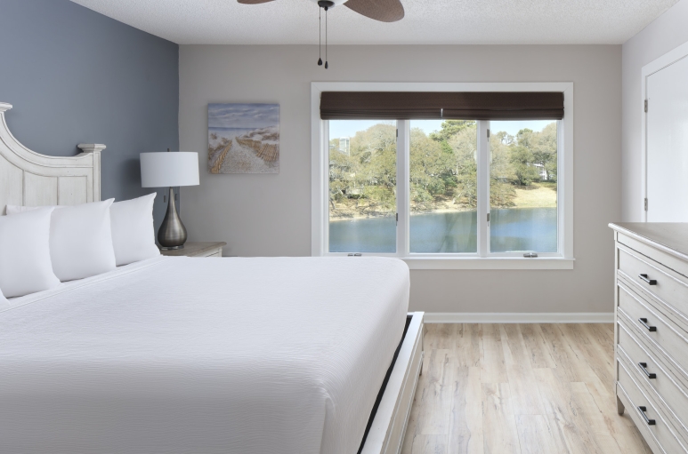 Windermere by the sea master bedroom with lake view