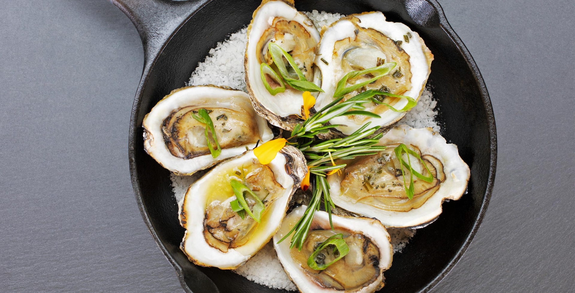 6 Oysters on the half shell