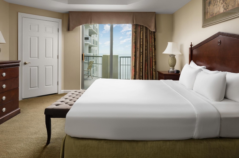 Royale Palms Condominiums Kingston Resorts