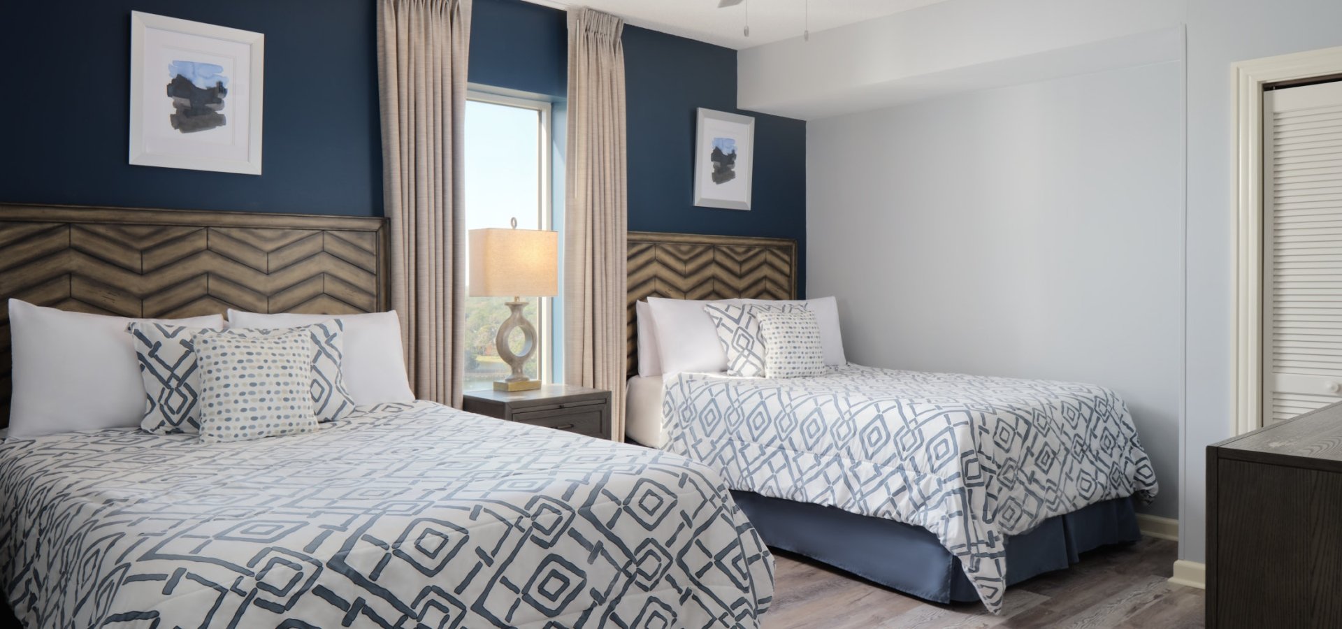 Royale Palms double bed bedroom
