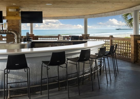 Wet Whistle bar with the beach view