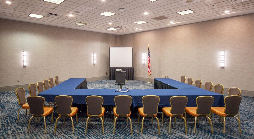 U-shaped meeting room