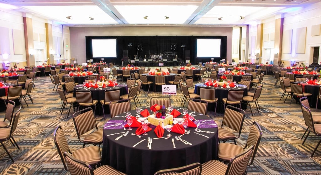 Round tables in ballroom
