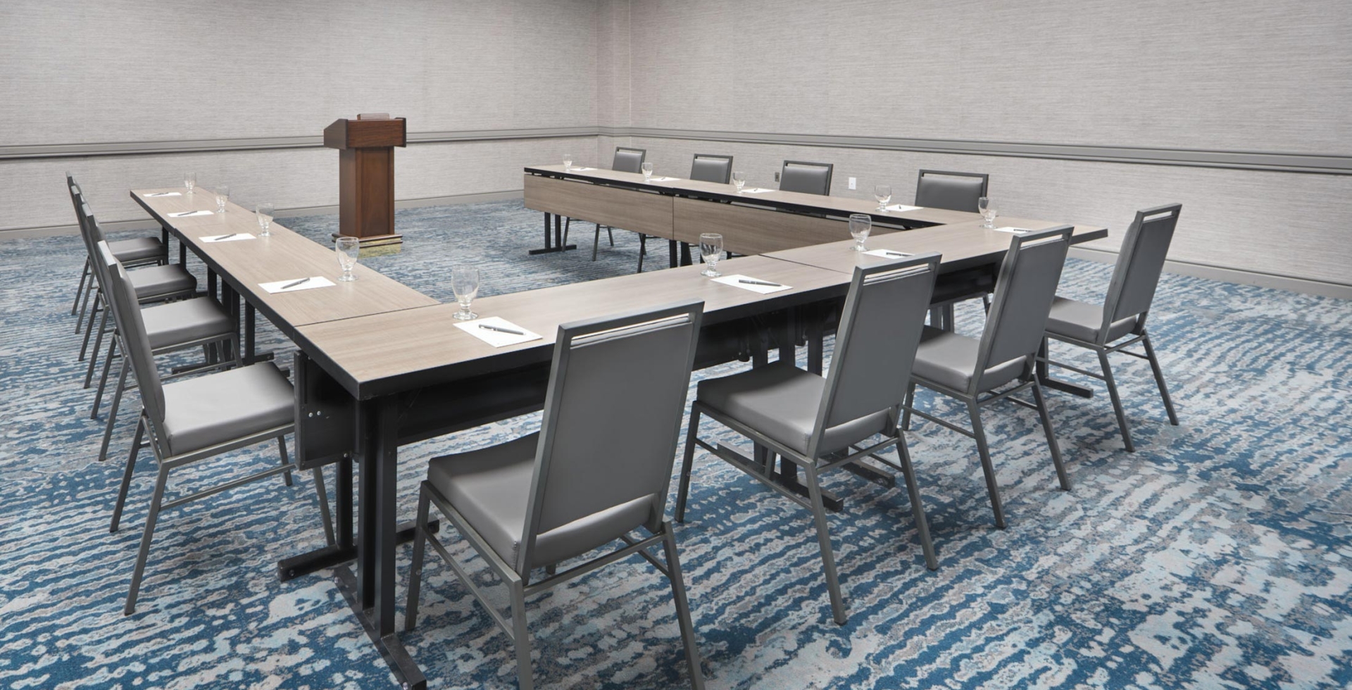 The Hampton Meeting Space in U-Shape Formation