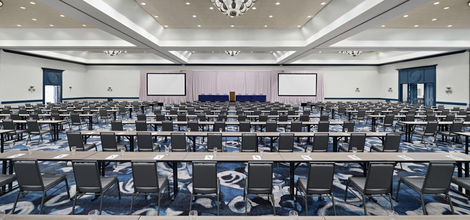 Kensington Ballroom Classroom meeting space setup