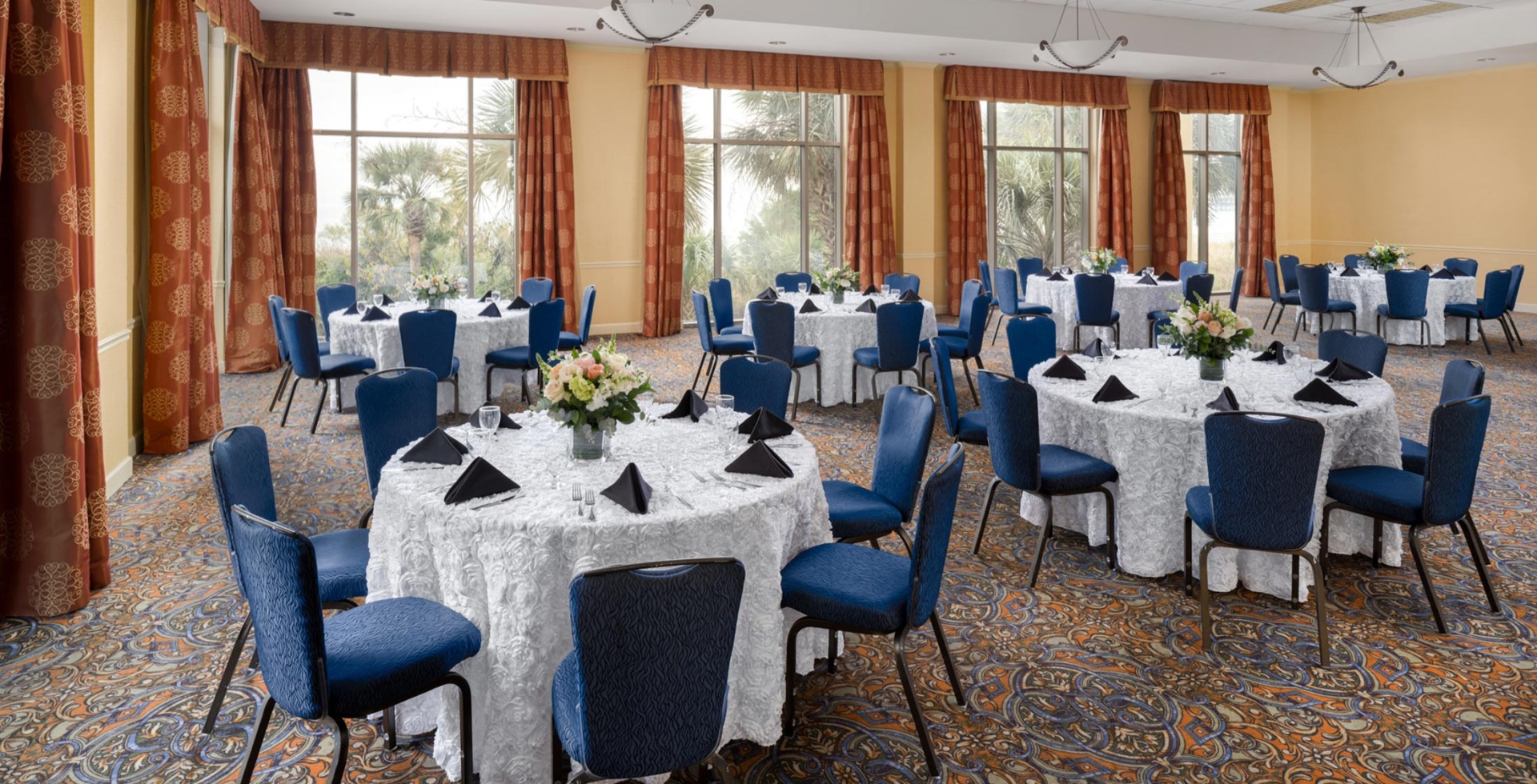 Lands End wedding setup in rounds