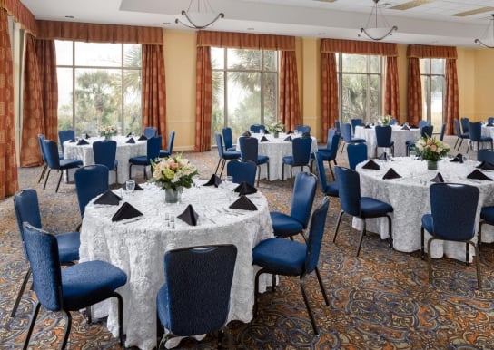 Lands End wedding setup in rounds