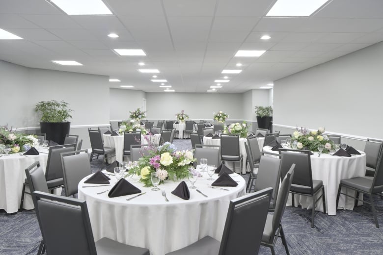 Mulligans set up in rounds for a wedding reception dinner