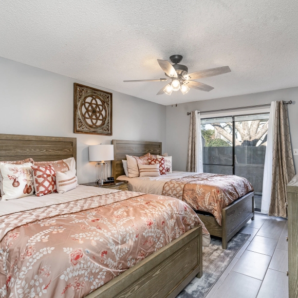 12D West Hyde Park