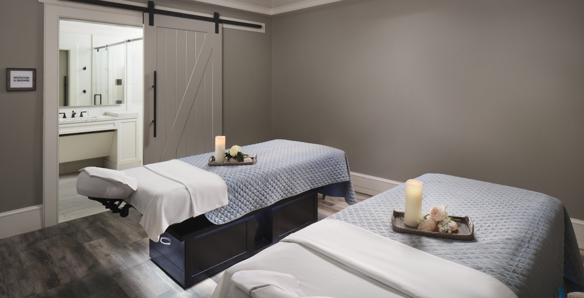 Spa33 Couples treatment room