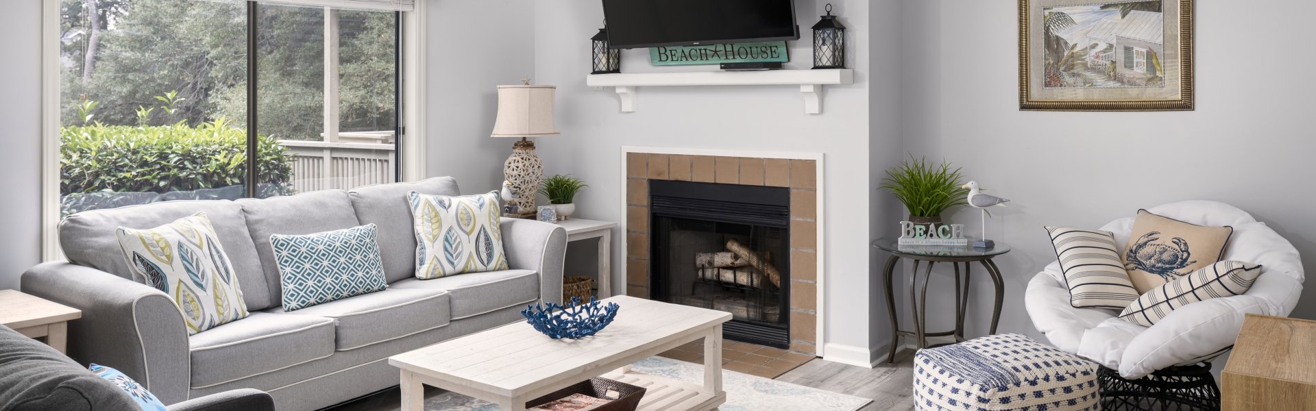 11A St. James Living room