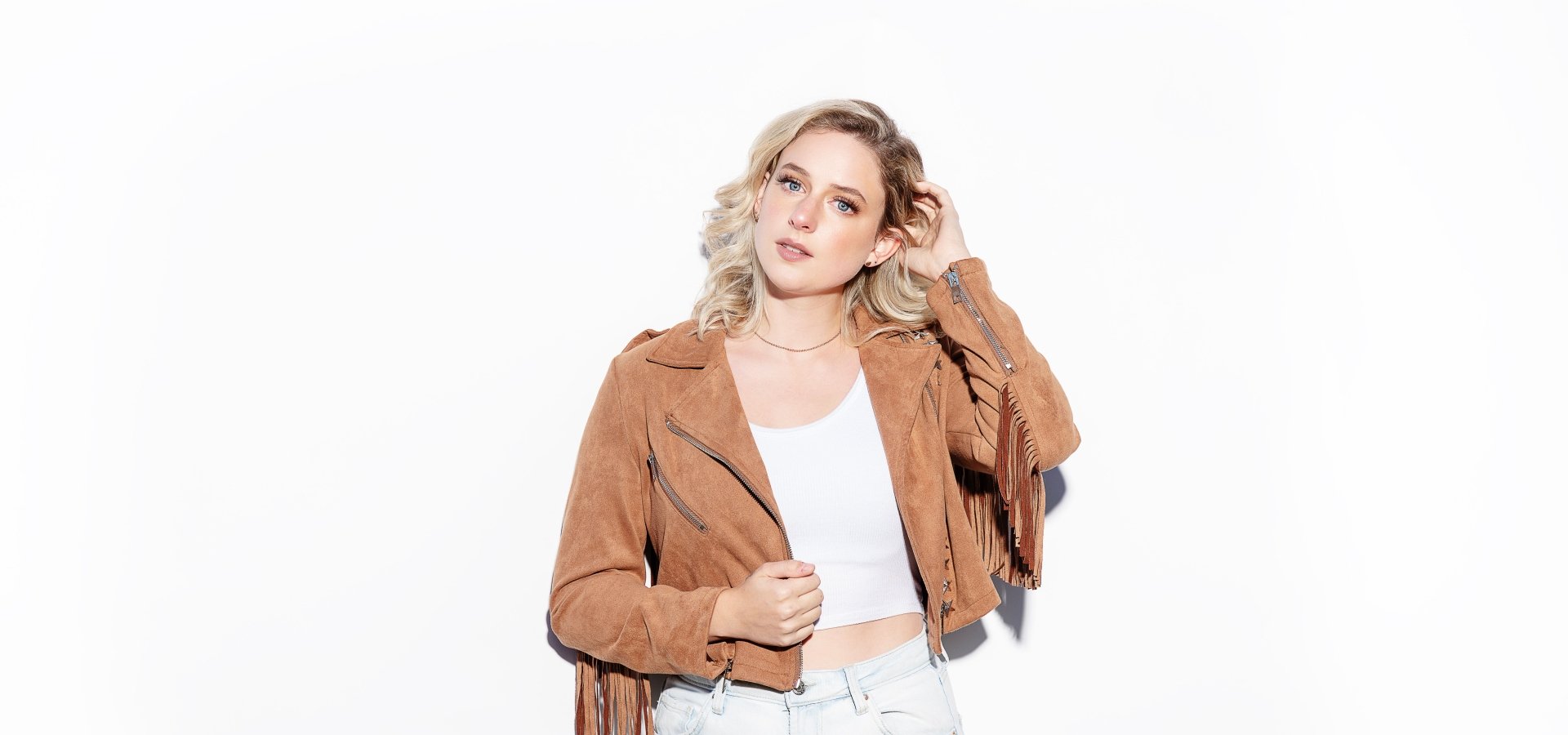 Headshot of musician Ava Supp