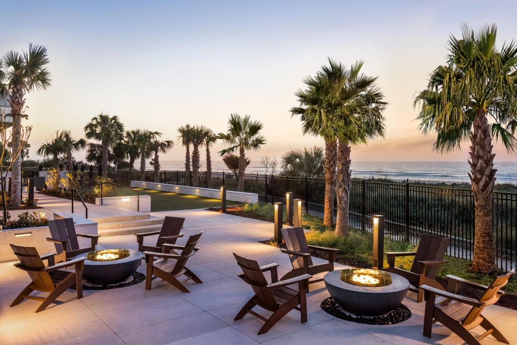 Currents Seaside Entertainment oceanside firepits