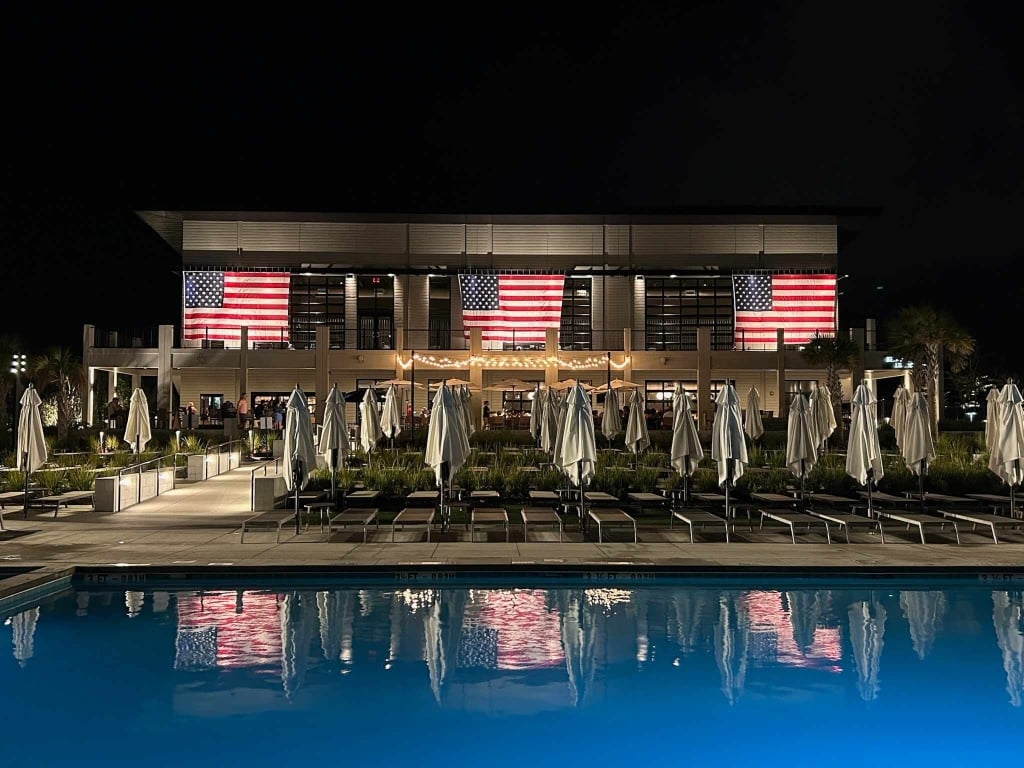 Black Drum Brewing at night at Kingston Resorts