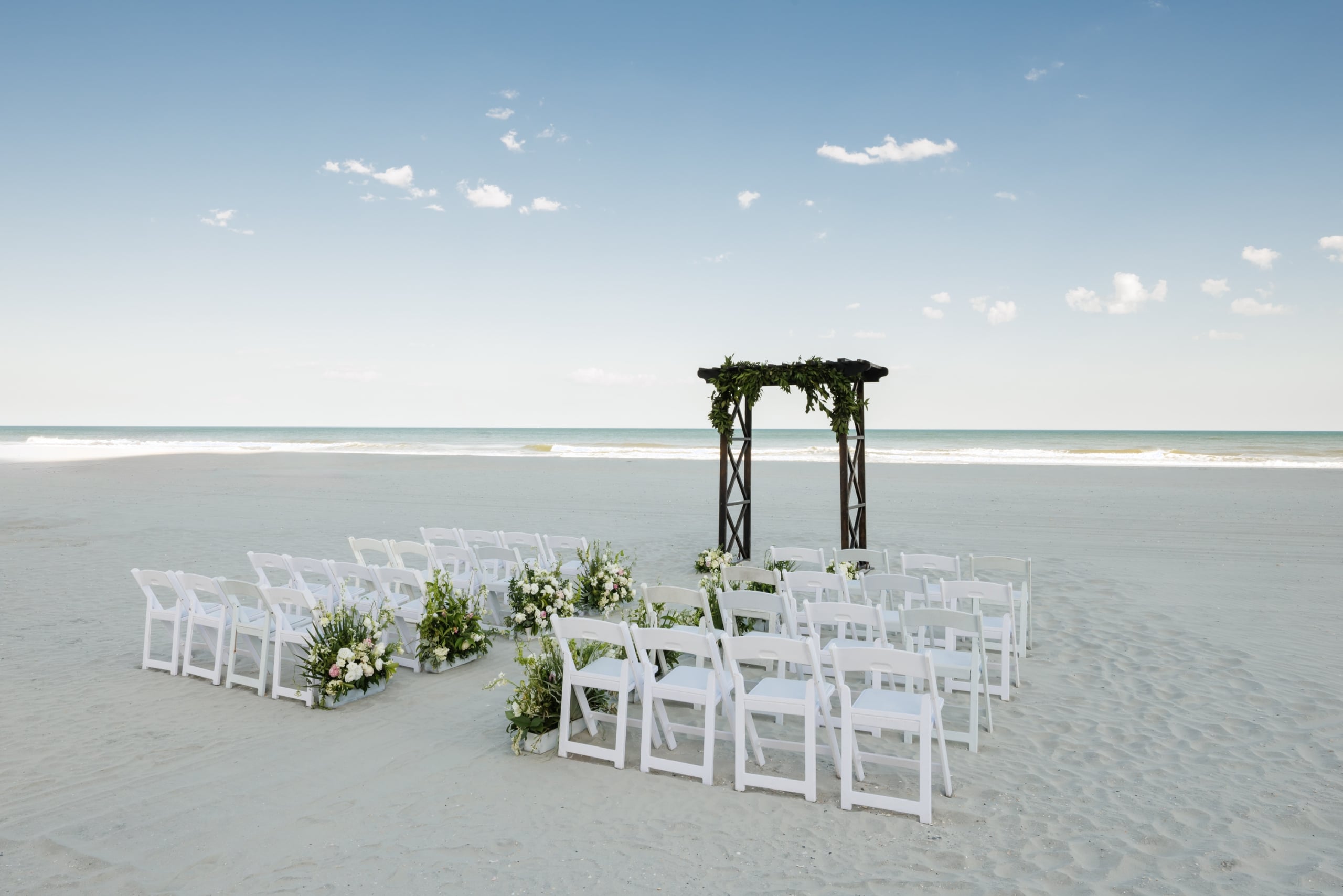 KR_Beach Wedding_2025_LincolnBarbour (2)