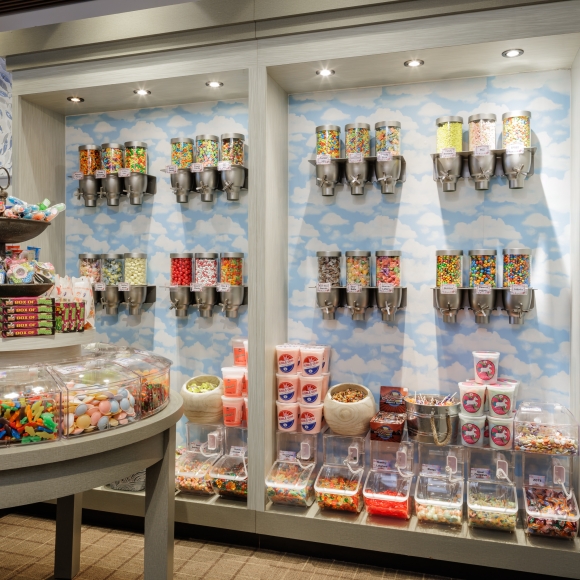 KR_Crown Shop Candy_2025_LincolnBarbour